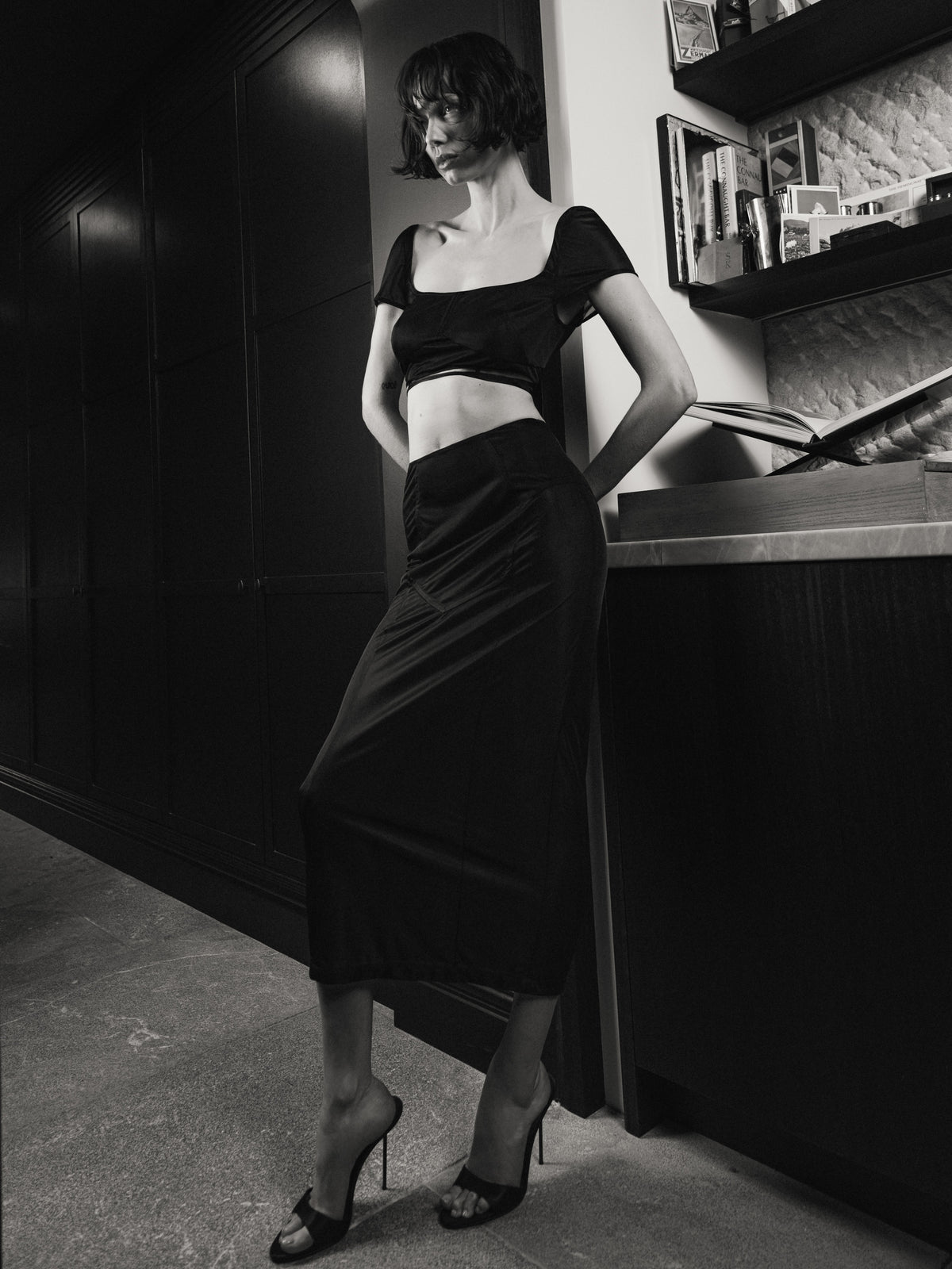 The Unfolding Top - Black